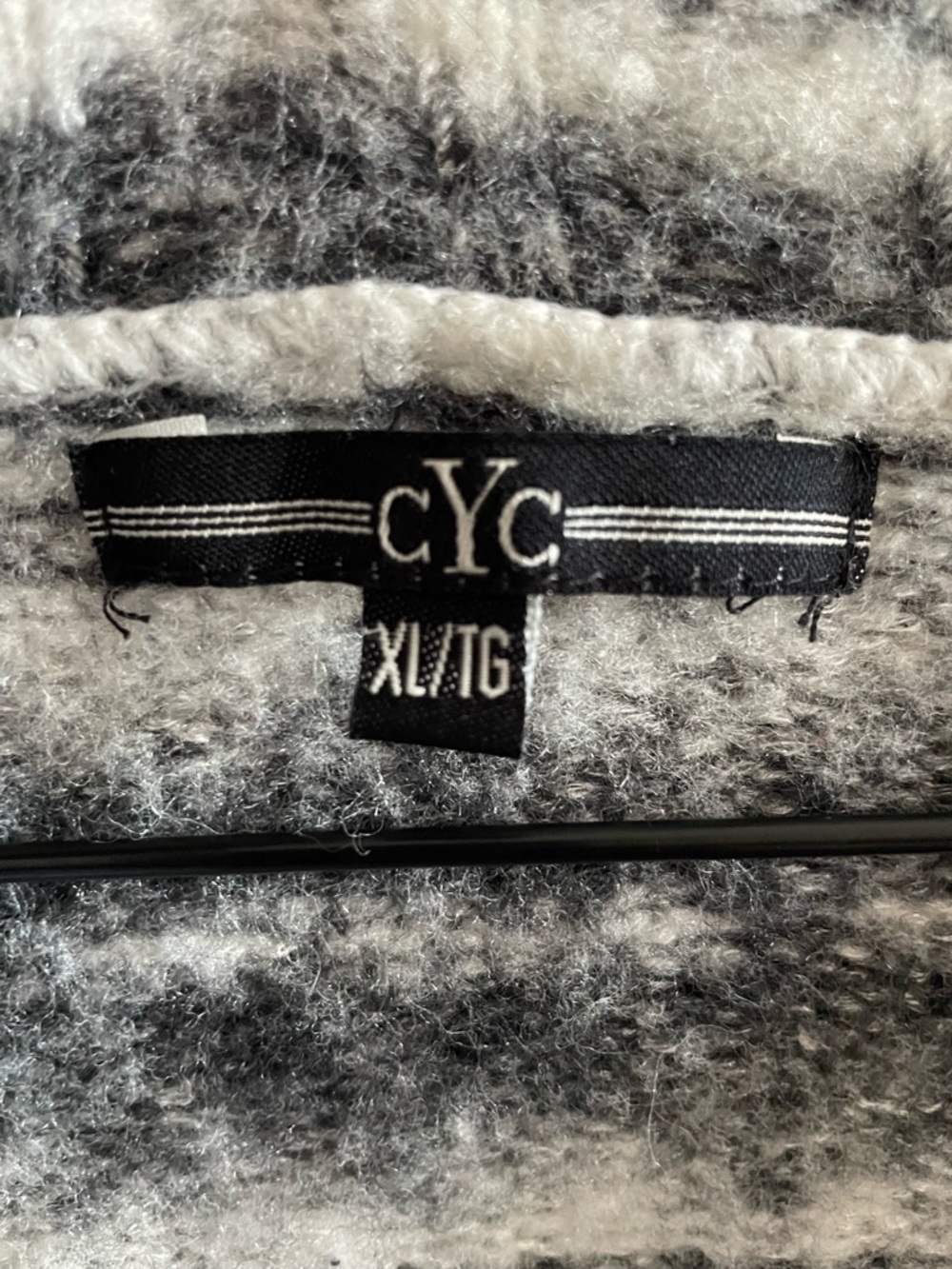 Long sleeves stripped sweater - Picture 2 of 3